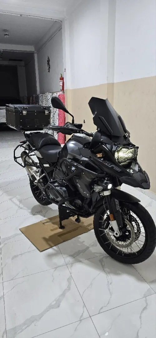 Bwm Gs  LC triple black 2022