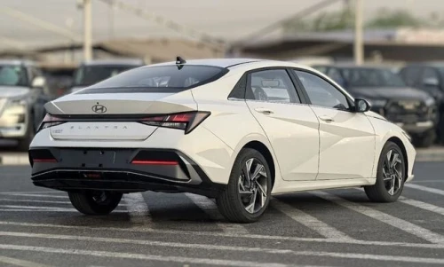 Hyundai Elantra 2025 