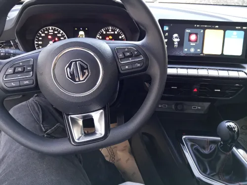 MG MG5 2025 