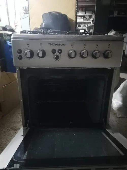 Cuisinière Thomson 4 feu inox