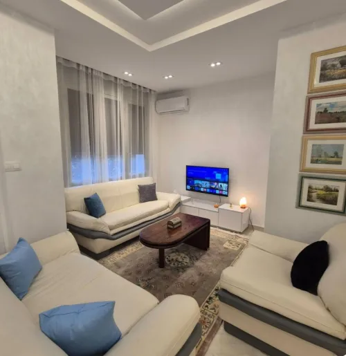Location vacances Appartement F4 Alger Hydra
