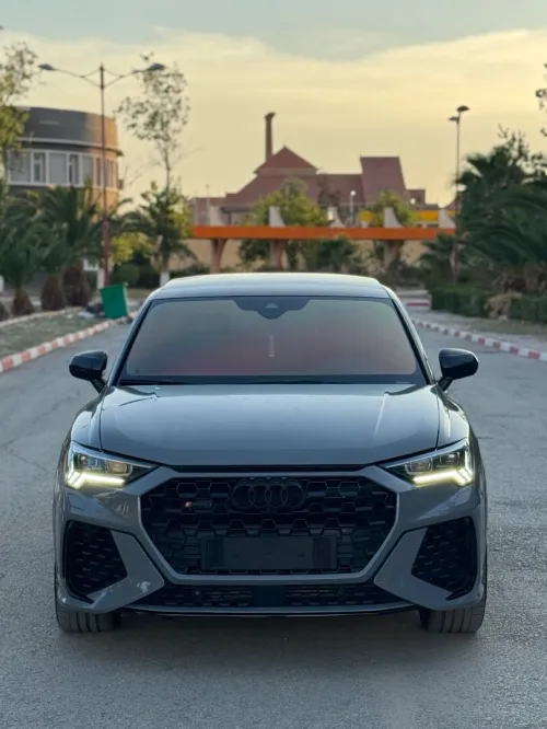Audi RSQ3 Full Carbon 2023 