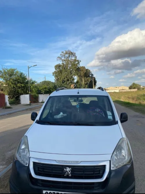 Peugeot Partner tepee 2015 
