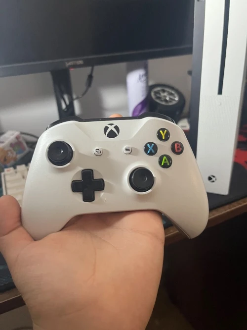 Xbox one s 1tb avec manette