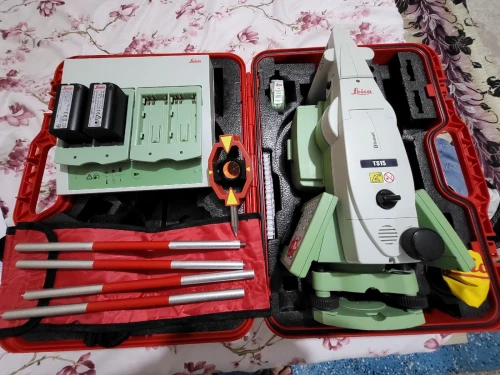 Leica TS15 1" R1000 + CS15 Robotic