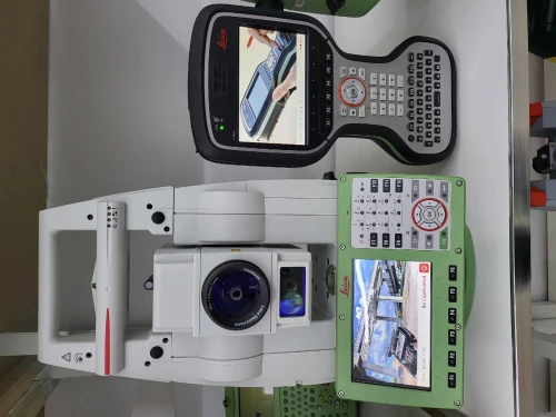 Leica appareil topographique model TS16 avec CS20 neuf et certificat