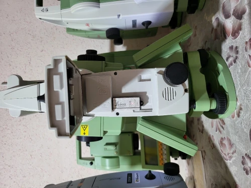 Leica TS15 1" R1000 + CS15 Robotic