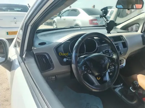 Kia Rio 5 portes 2015 