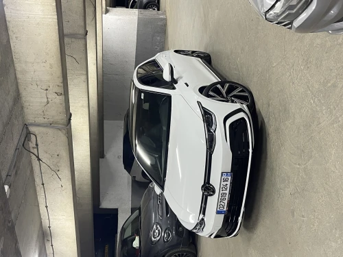 Volkswagen Golf 8 2024 R-Line