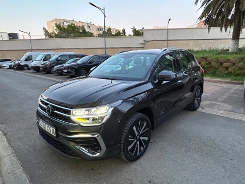 Volkswagen Taos 2025 