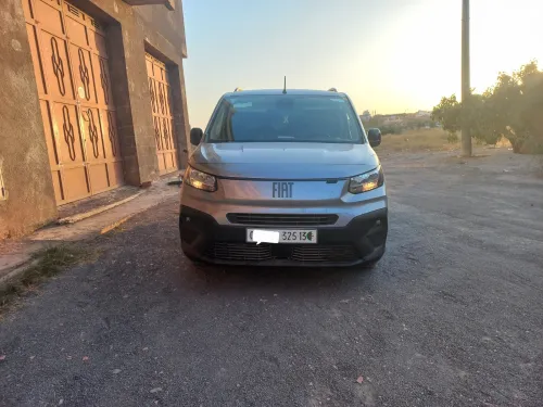 Fiat Doblo 2025 Gris
