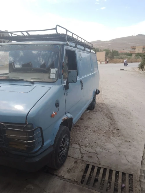 بيجو J5 1987