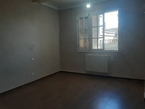 Location Appartement Niveau de villa F4 Alger Draria