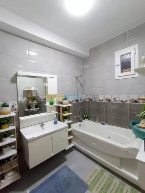 Location Appartement F4 Alger Bordj el bahri