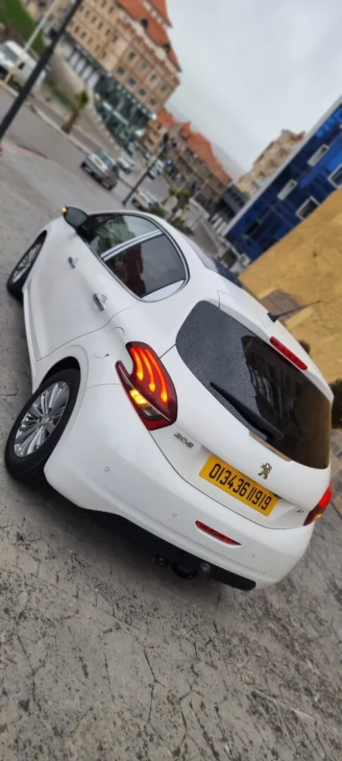 Peugeot 208 2019 Allure Facelift