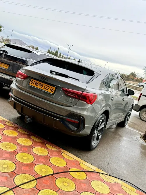 Audi Q3 2022 S Line (facelift)