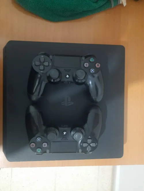 PS4 SLIM