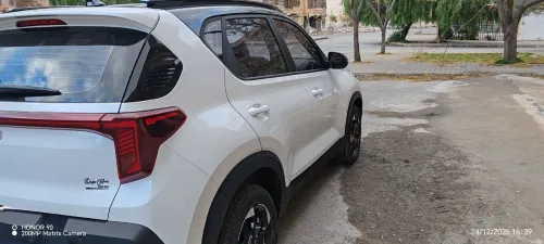 Kia Sonet  2025 Luxury 3