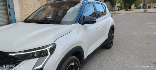 Kia Sonet  2025 Luxury 7