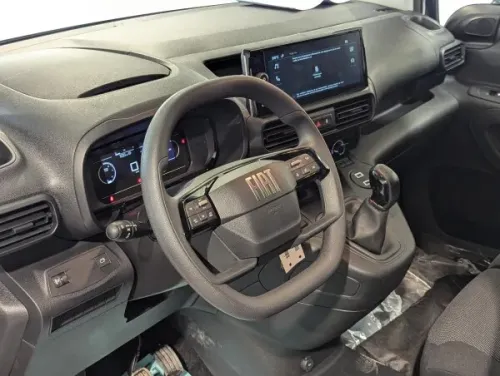 Fiat Doblo 2025 Gris