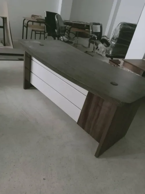 ENSEMBLE DE BUREAU / CHAISE / ARMOIRE/ BUREAU COMPLET 