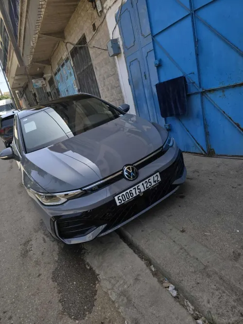 Volkswagen Golf 8.5 2025 R line