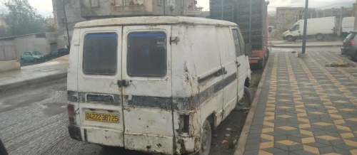 Renault ترافيك 1987 بنزين