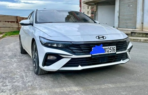 Hyundai Elantra 2025 
