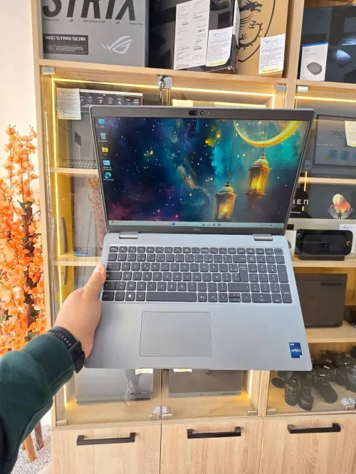 DEL LATITUDE 5540 i5 1345U