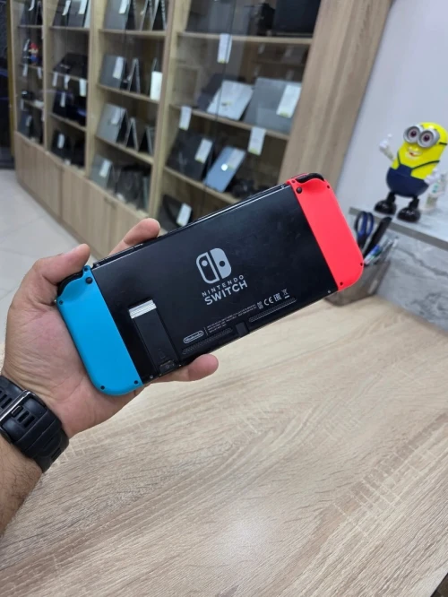 Nintendo Switch V2 6.2"  2020