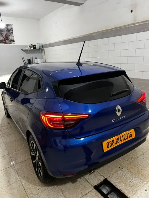 Renault Clio 5  2023 