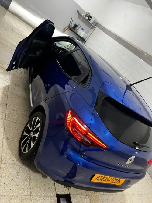 Renault Clio 5  2023 