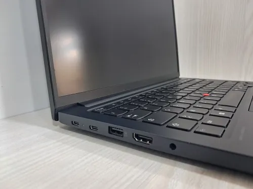 Lenovo Thinkpad E14 gen6 | Ryzen 5 7535U | 16Go DDR5 4800Mhz | 512Gb Nvme | 14" Full HD
