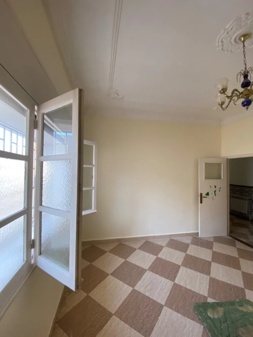 Vente Appartement Niveau de villa F5 Oran Oran