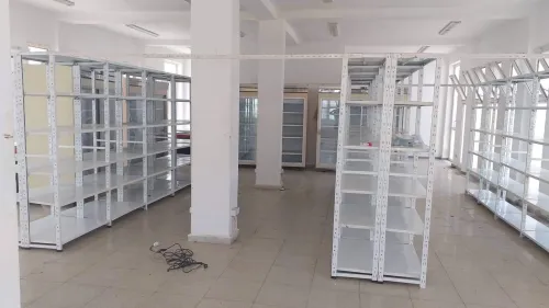 Étagère rayonnage léger archive stock magasin