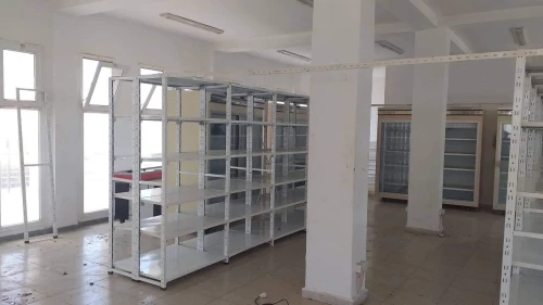 Étagère rayonnage léger archive stock magasin
