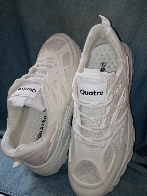 Baskets Quatro blanche