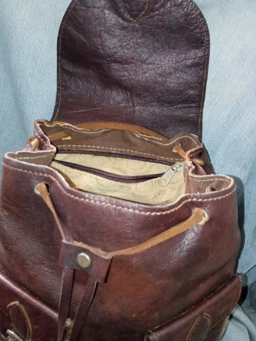 Superbe sac à dos vintage en cuir