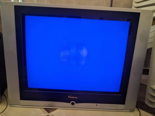 Je mes en Vente 5 télévision chaque un sa marque