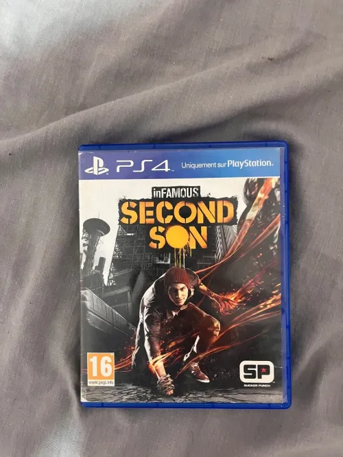 PS4 slim