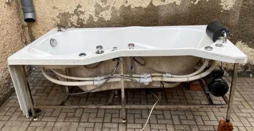 Baignoire Jacuzzi, Confort et Relaxation à Domicile
