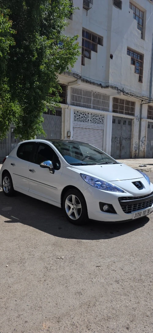Peugeut 207 2012 207 1.4 simple