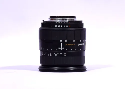 Sigma AF 28-200mm Aspherical f3.8-5.6 Zoom Lens for Minolta / Sony