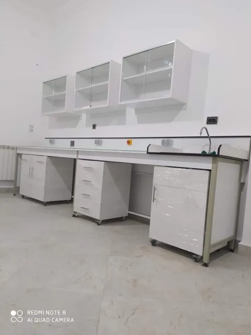 Fabrication de mobilier de laboratoire 