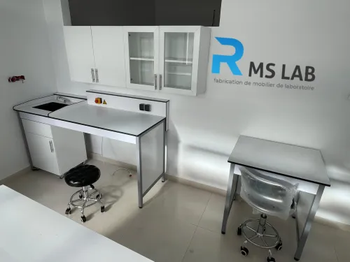 Fabrication de mobilier de laboratoire
