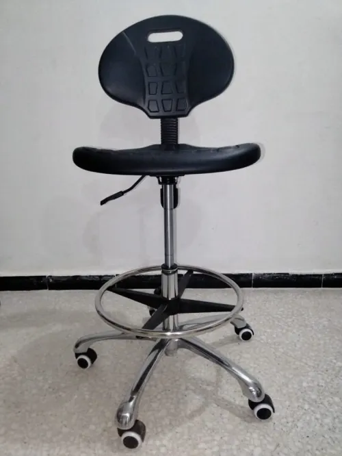 Fabrication de mobilier de laboratoire 