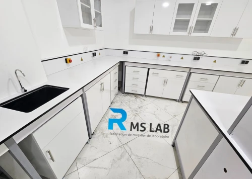 Fabrication de mobilier de laboratoire