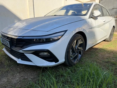 Hyundai Elantra 2025 Luxury