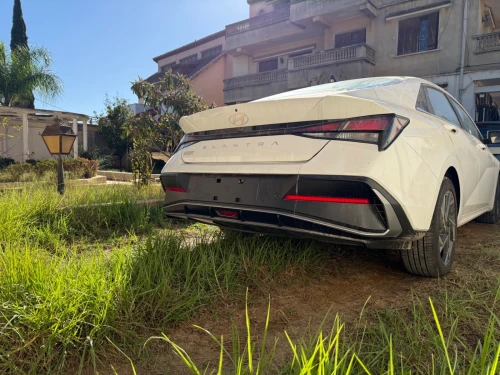 Hyundai Elantra 2025 Luxury