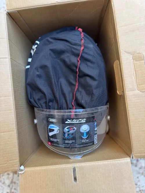 Casque Shoei motegi 4 comme neuf 